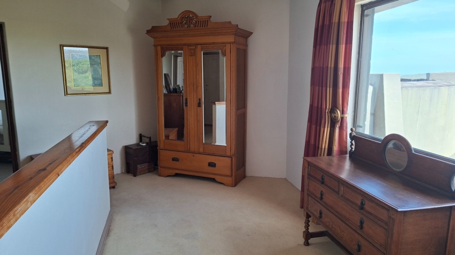 5 Bedroom Property for Sale in Blue Bend Eastern Cape